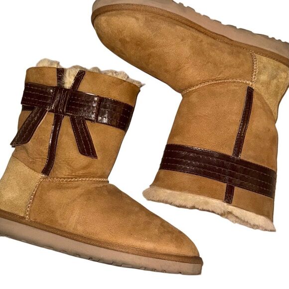 UGG Australia Josette Chestnut Sheepskin Winter Boots Leather Bows Womens Size 9 - Picture 5 of 13